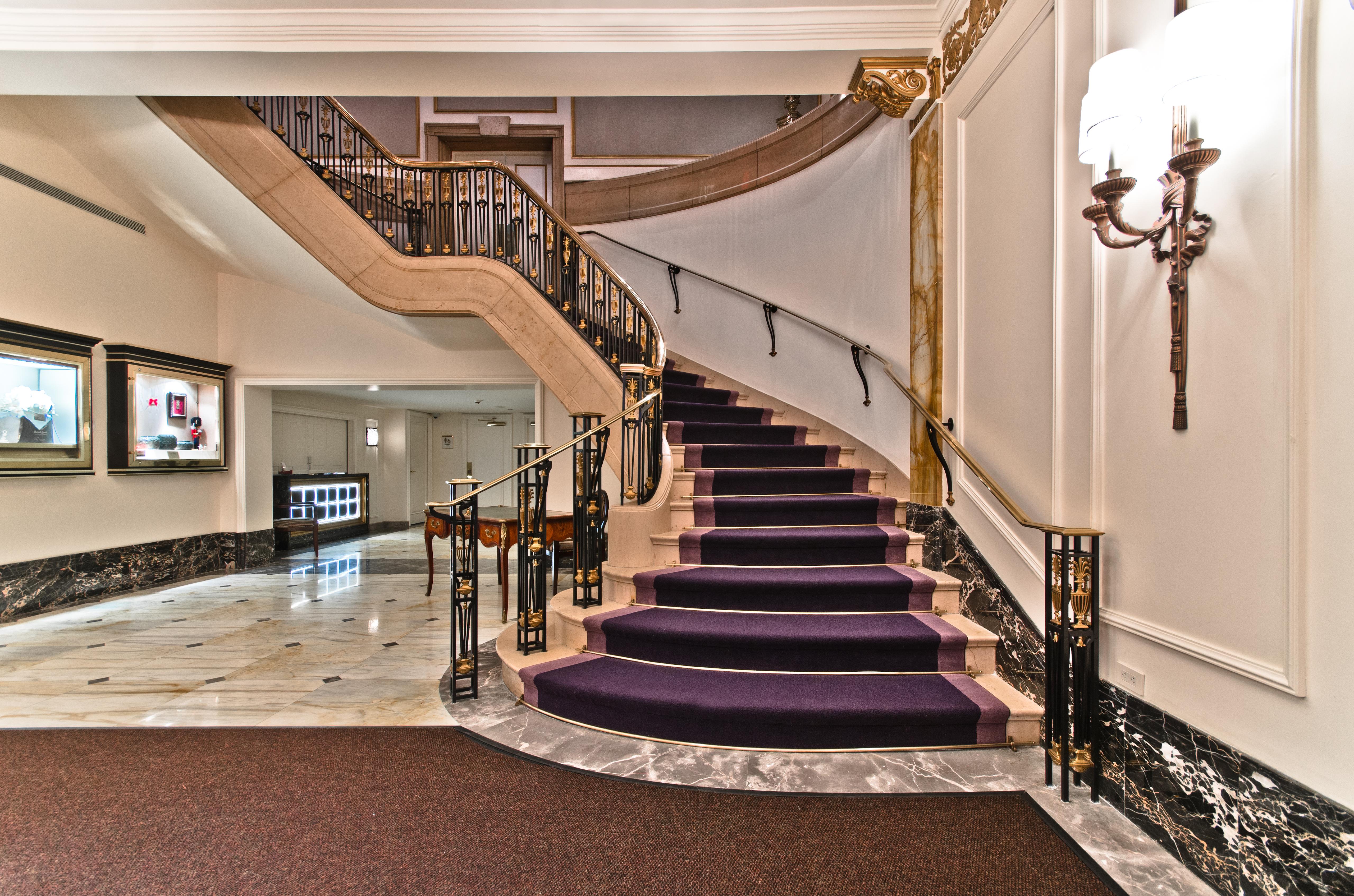 The Ritz-Carlton, Montreal Hotel Exterior photo