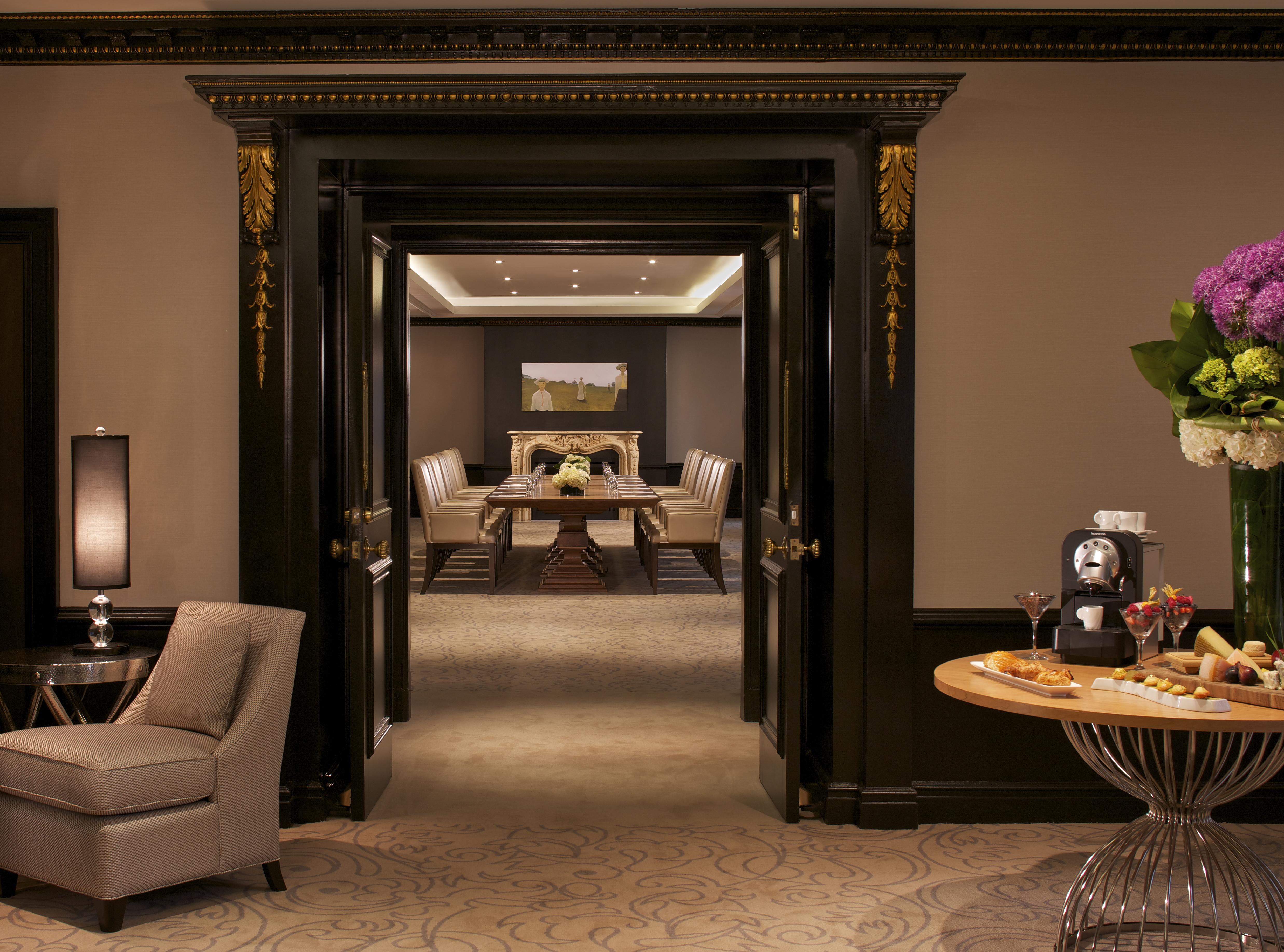 The Ritz-Carlton, Montreal Hotel Exterior photo