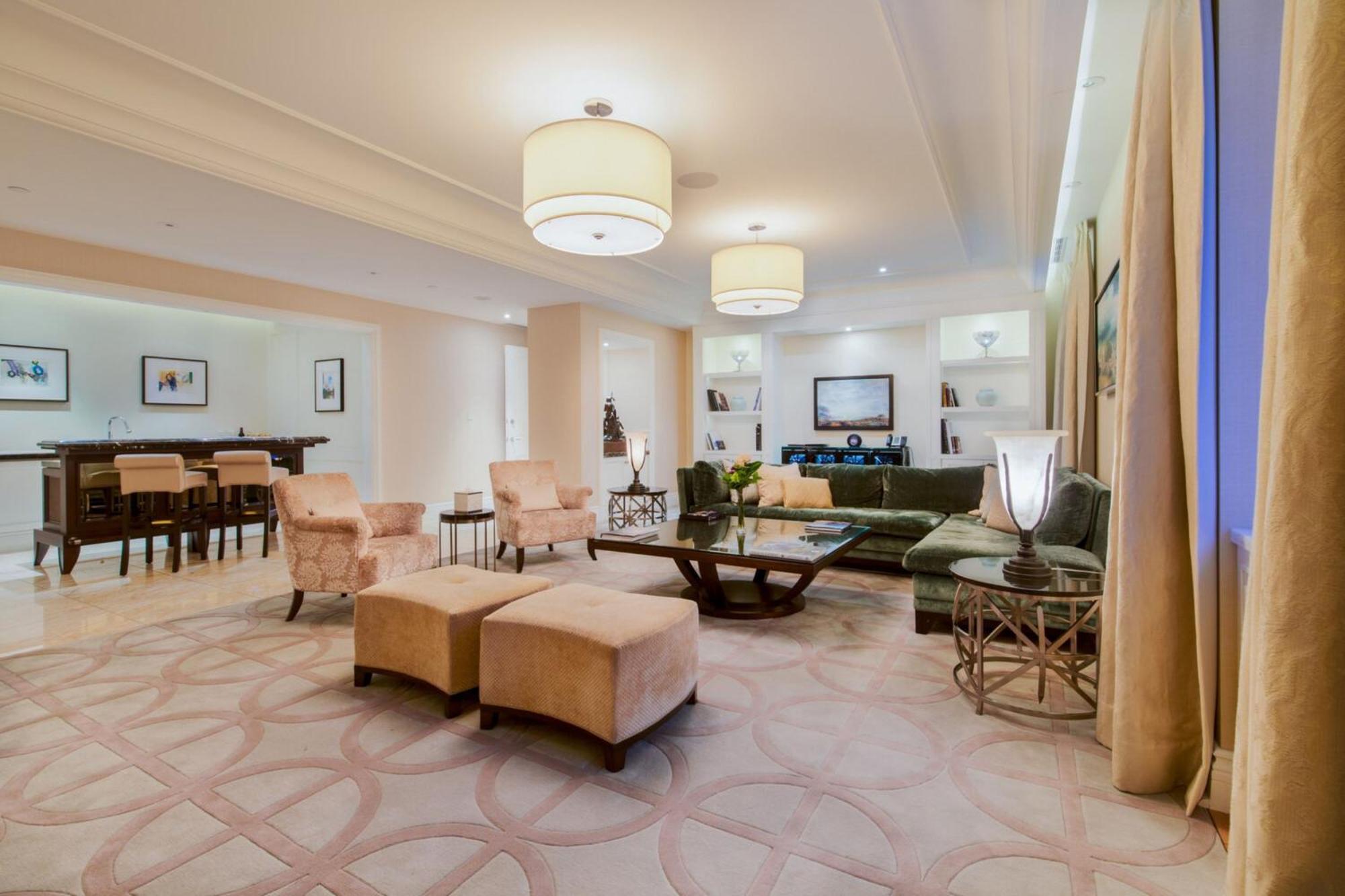 The Ritz-Carlton, Montreal Hotel Exterior photo