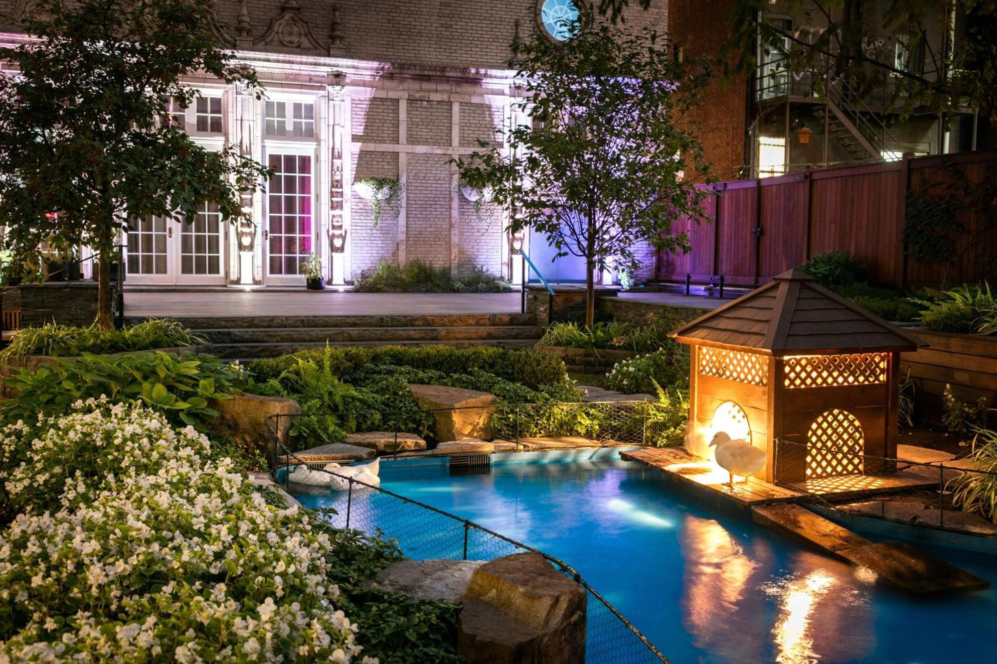 The Ritz-Carlton, Montreal Hotel Exterior photo